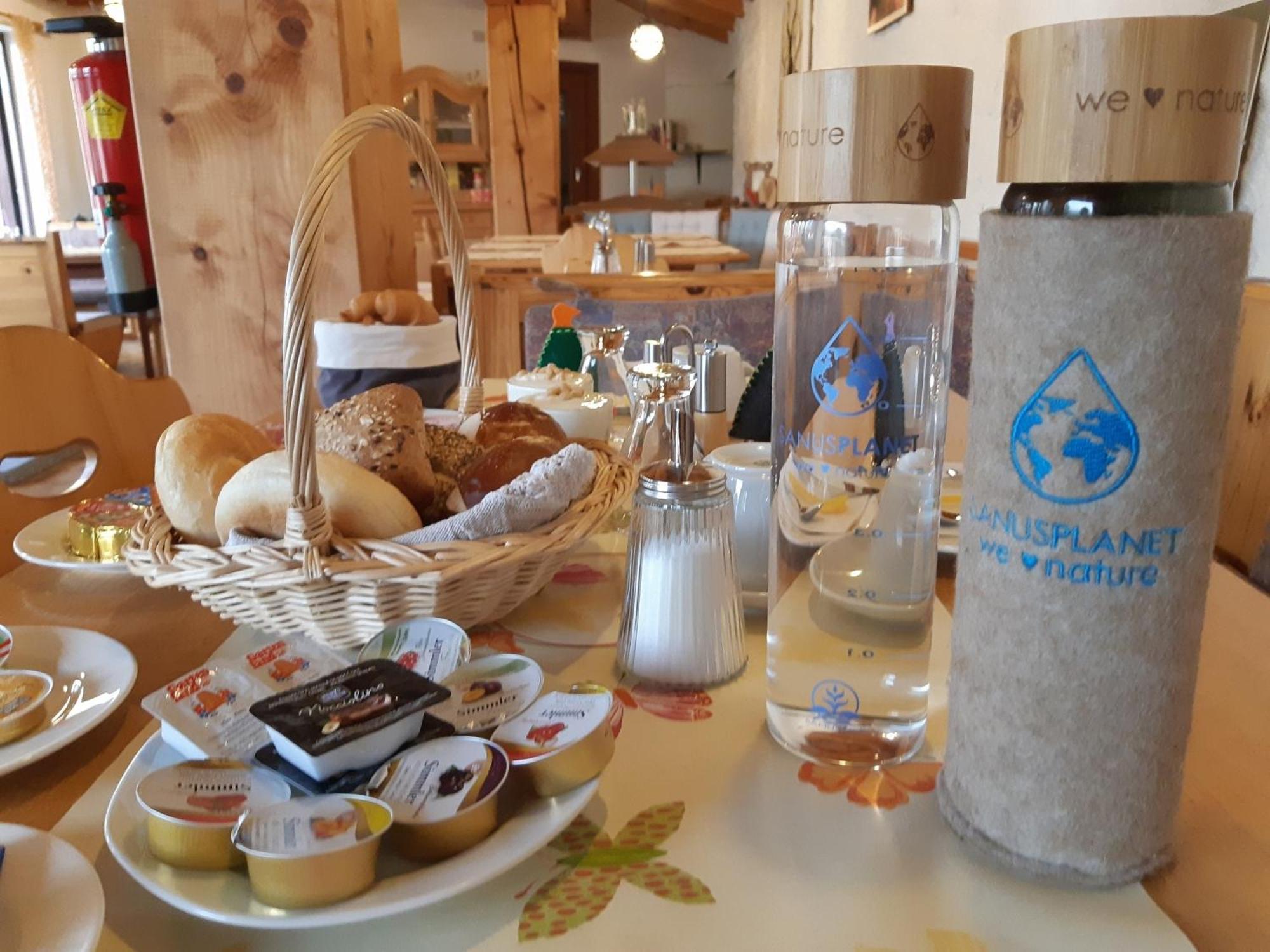 App 1 - Farbennest Mit Fruehstueck Teekueche, Sommerbergbahnen Inkl Tannheim Exteriör bild